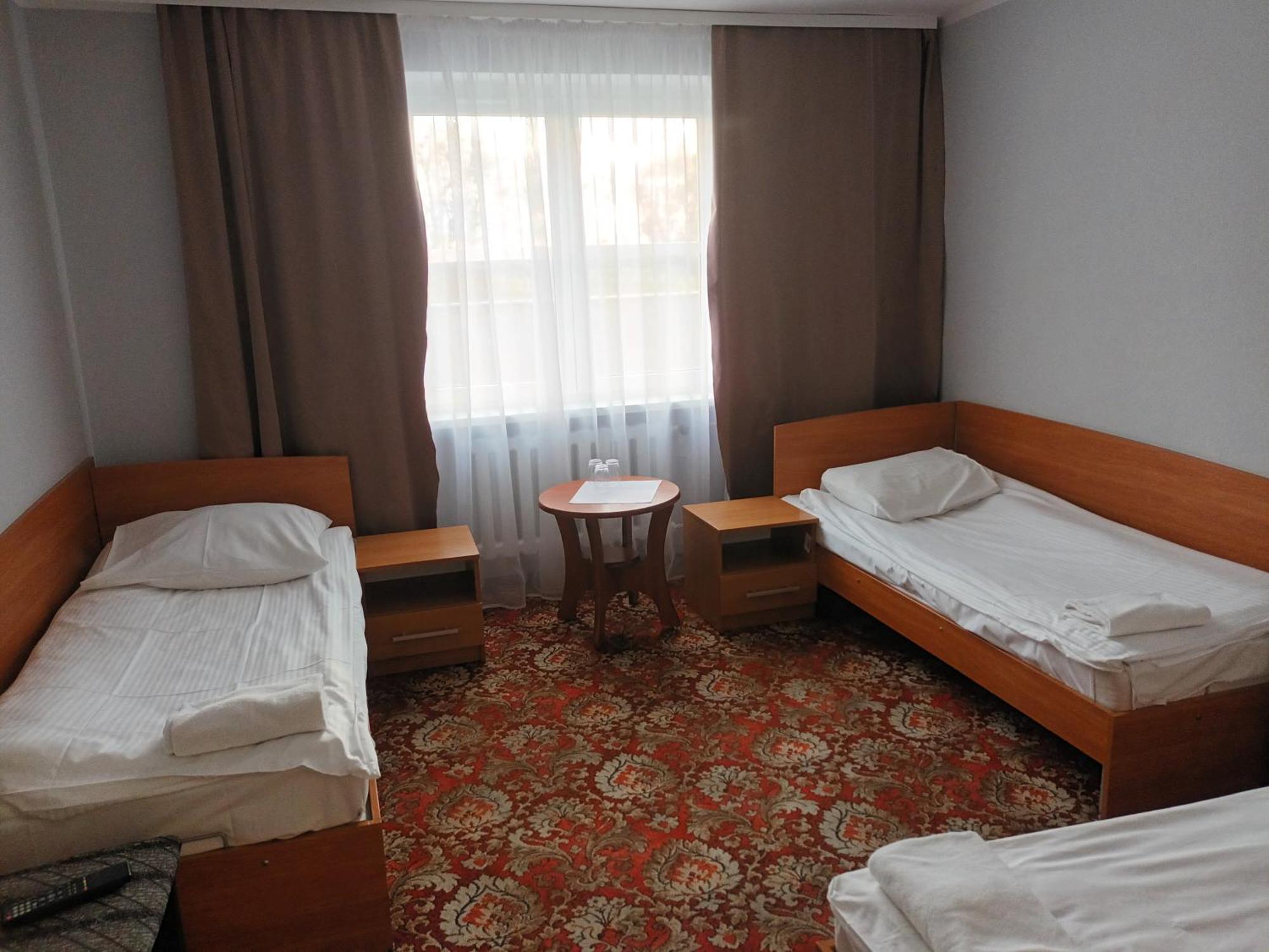 Agro Obiekt Hotelowy Wroclaw Exterior photo